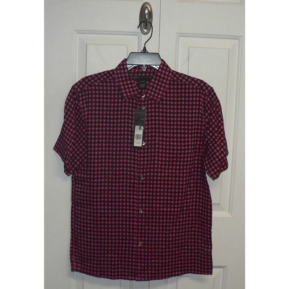 Marc by Marc Jacobs Mens Short Sleeve Button Up Shirt in Hottest Pink Small $188